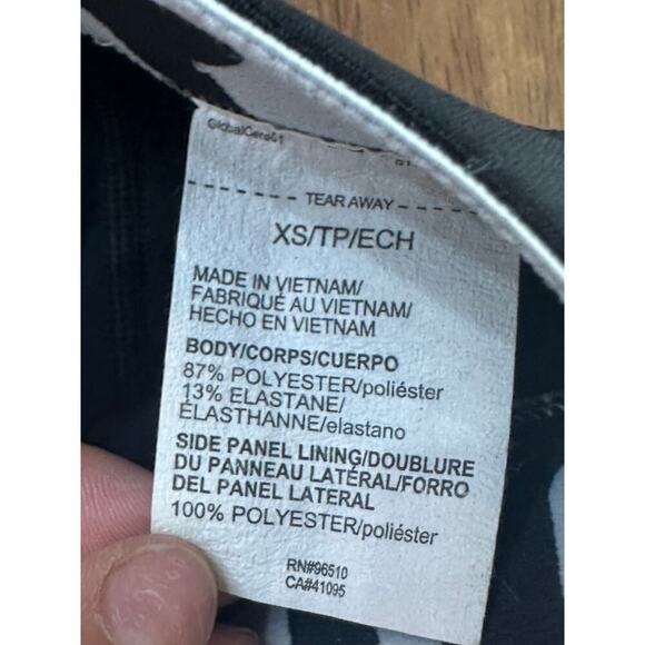 Under Armour Women's Black Softball Slider Shorts Size XS - Picture 8 of 9